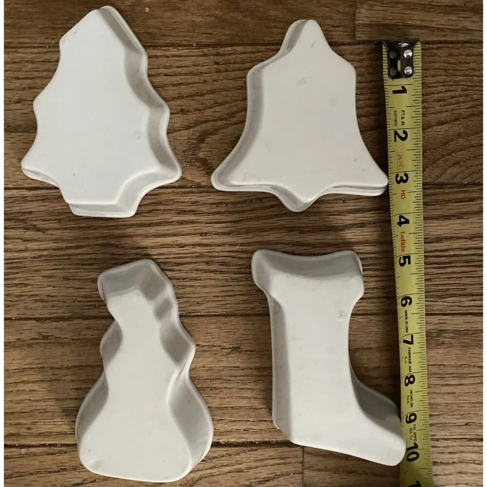 Vtg Williams Sonoma Holiday Ramekins Christmas Shapes Molds White Ceramic Set 4